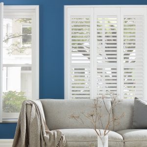 fauxwood-shutters-img