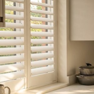 real-wood-shutters-img